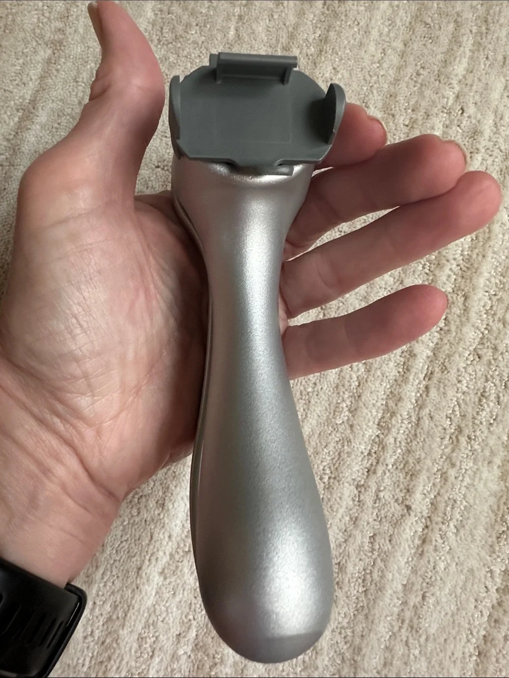 The Pampered Chef Metal Garlic Press #2575 with Cleaning Tool